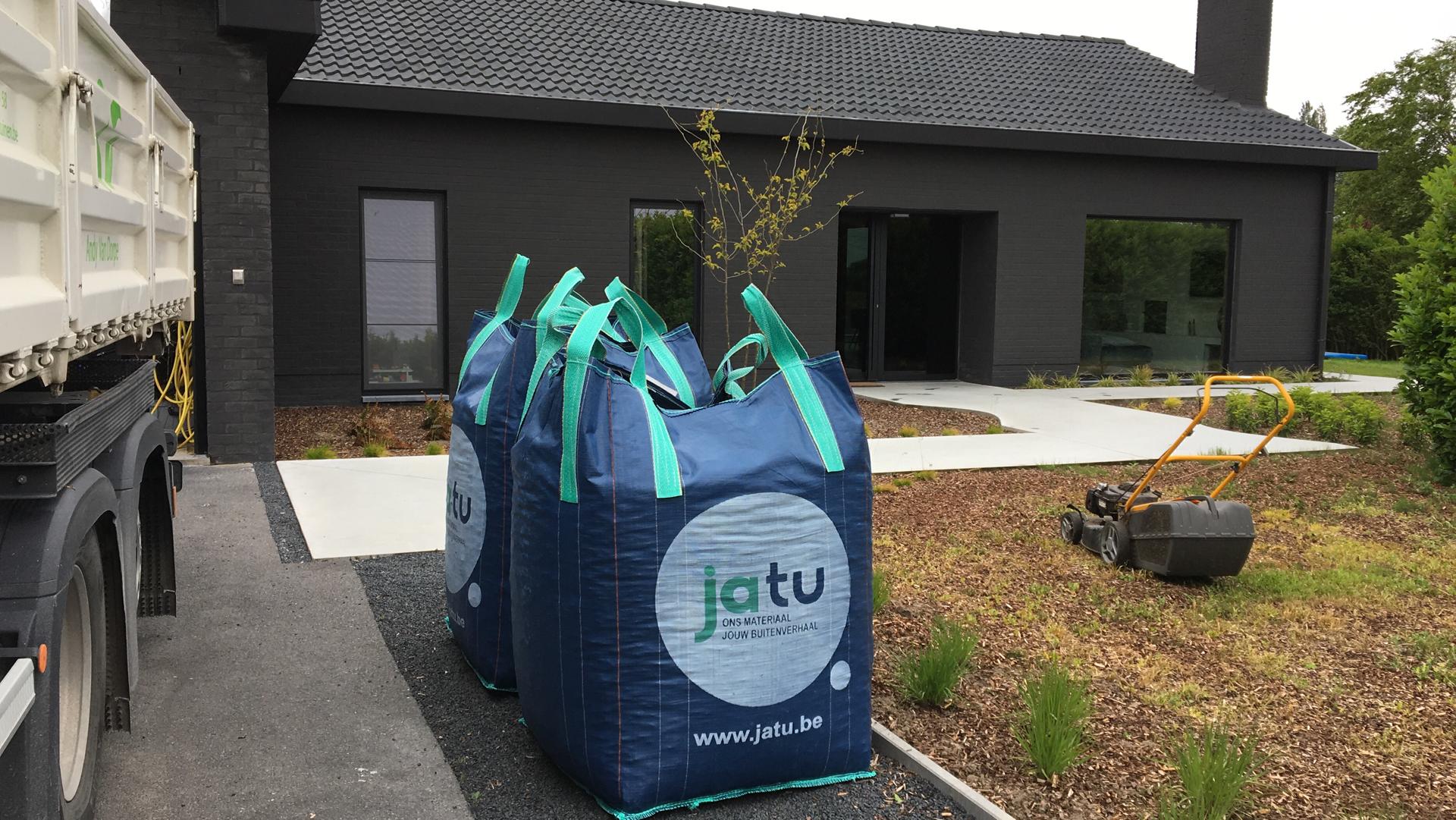 Bodemproducten geleverd in big bags - Transport Jatu.be