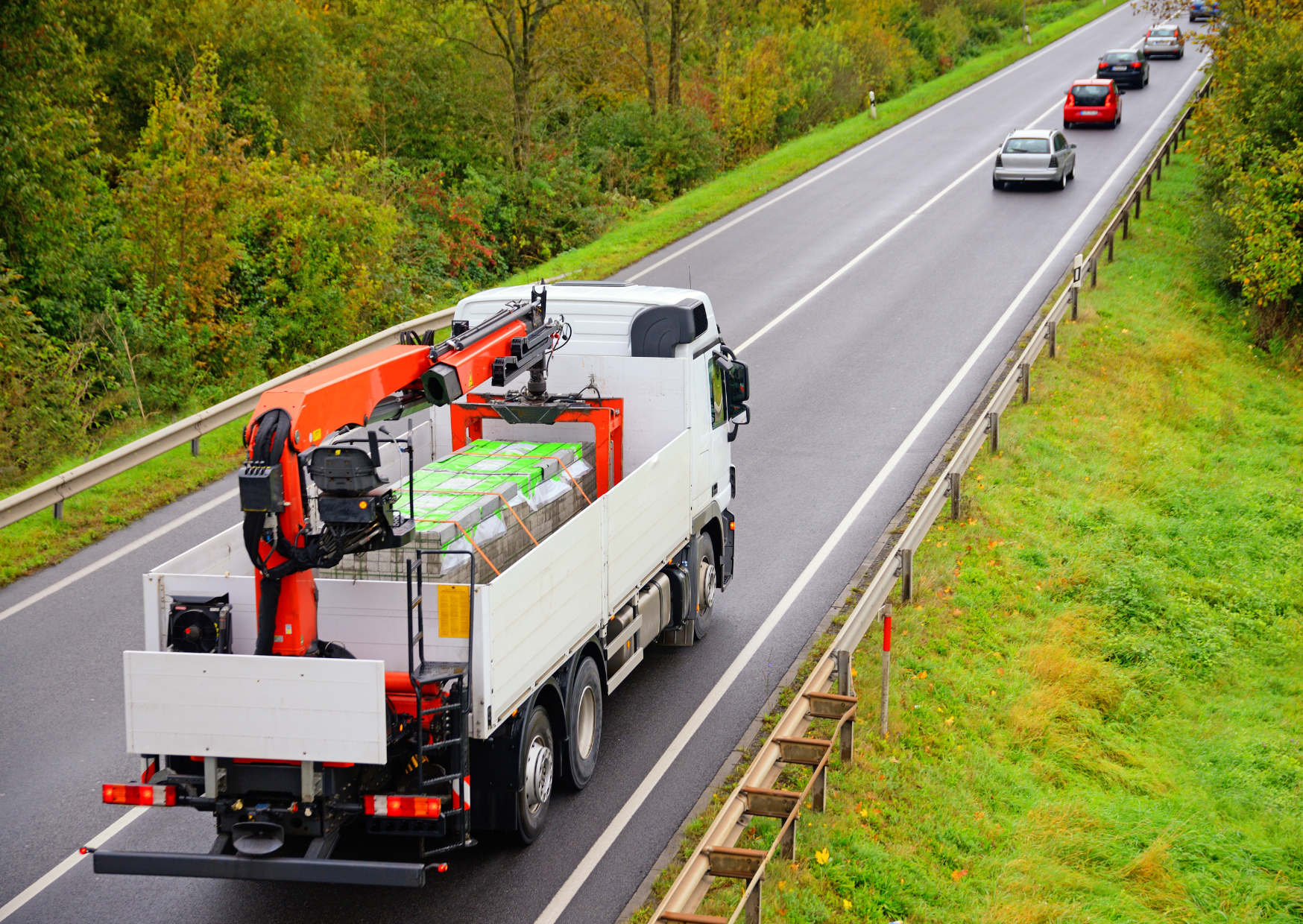 levering big bags met kleine vrachtwagen met kraan - Jatu.be transportmogelijkheden